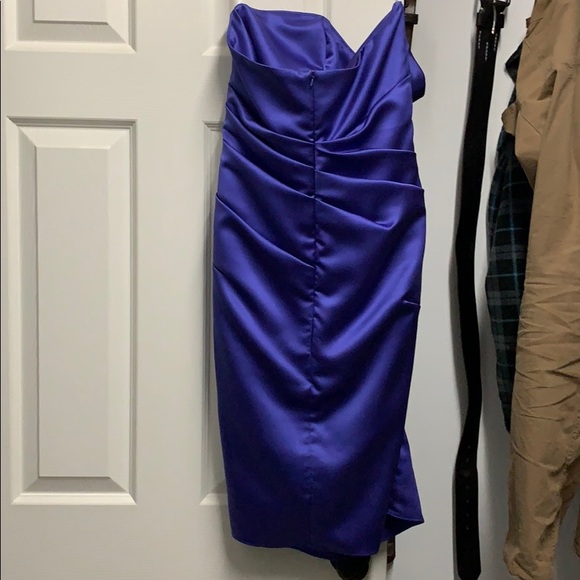 Gorgeous homecoming/bridesmaids dress - Picture 2 of 4